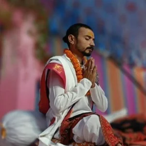 राधा है भक्ति, कृष्ण है ज्ञान: अजय महाराज के प्रवचन ने बांधा समां